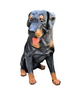 DUŻY SIEDZĄCY ROTTWEILER MODEL II