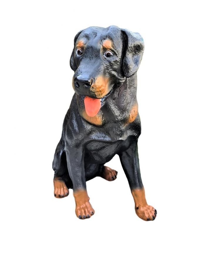 DUŻY SIEDZĄCY ROTTWEILER MODEL II