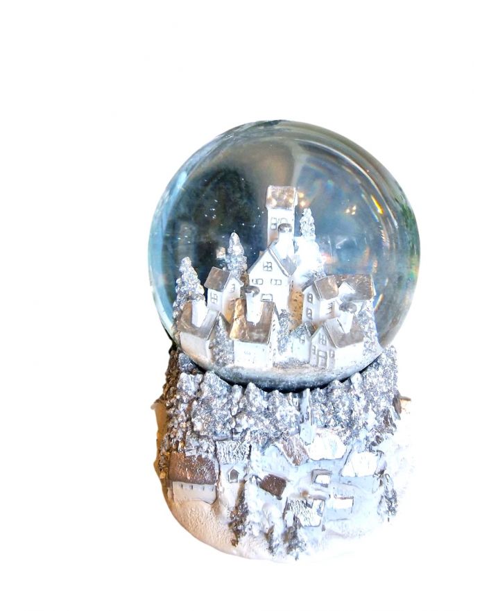 OZDOBA ŚWIĄTECZNA - SZKLANA KULA ŚNIEŻNE MIASTO model IX Z POZYTYWKĄ