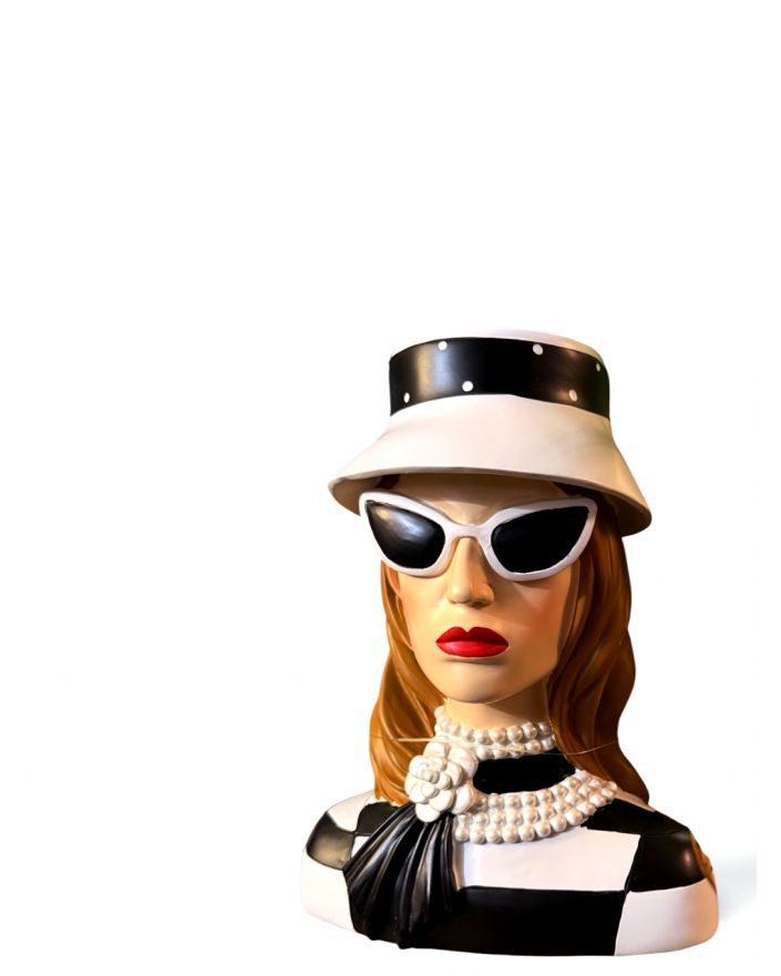 WAZON KOBIETA BIAŁO - CZARNA Z KAPELUSZEM