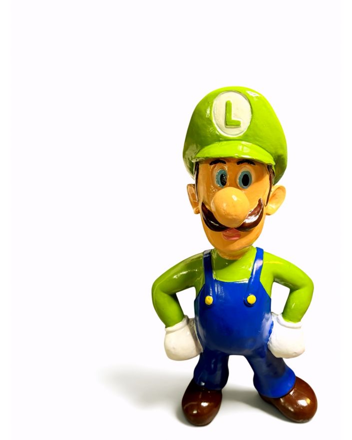FIGURA DEKORACYJNA - DUŻY STOJĄCY LUIGI Z MARIO BROS