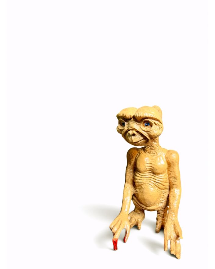 FIGURA DEKORACYJNA - MAŁY STOJĄCY UFOLUDEK UFO E.T.