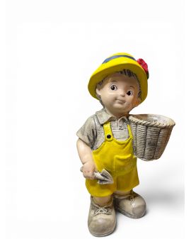 FIGURA GIPSOWA - CHŁOPIEC Z KOSZYKIEM na boku model II