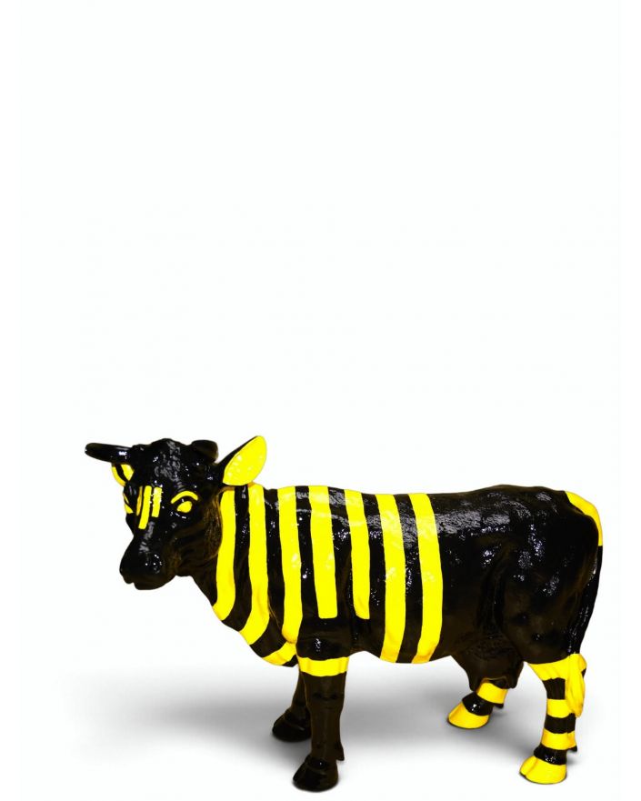 ŚREDNIA STOJĄCA KROWA model Ie design